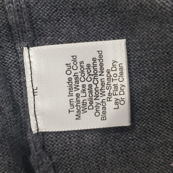 1886- JoS. A. Bank Traveler Charcoal Gray Merino Wool Turtleneck Sweater L NWT - Picture 4 of 5